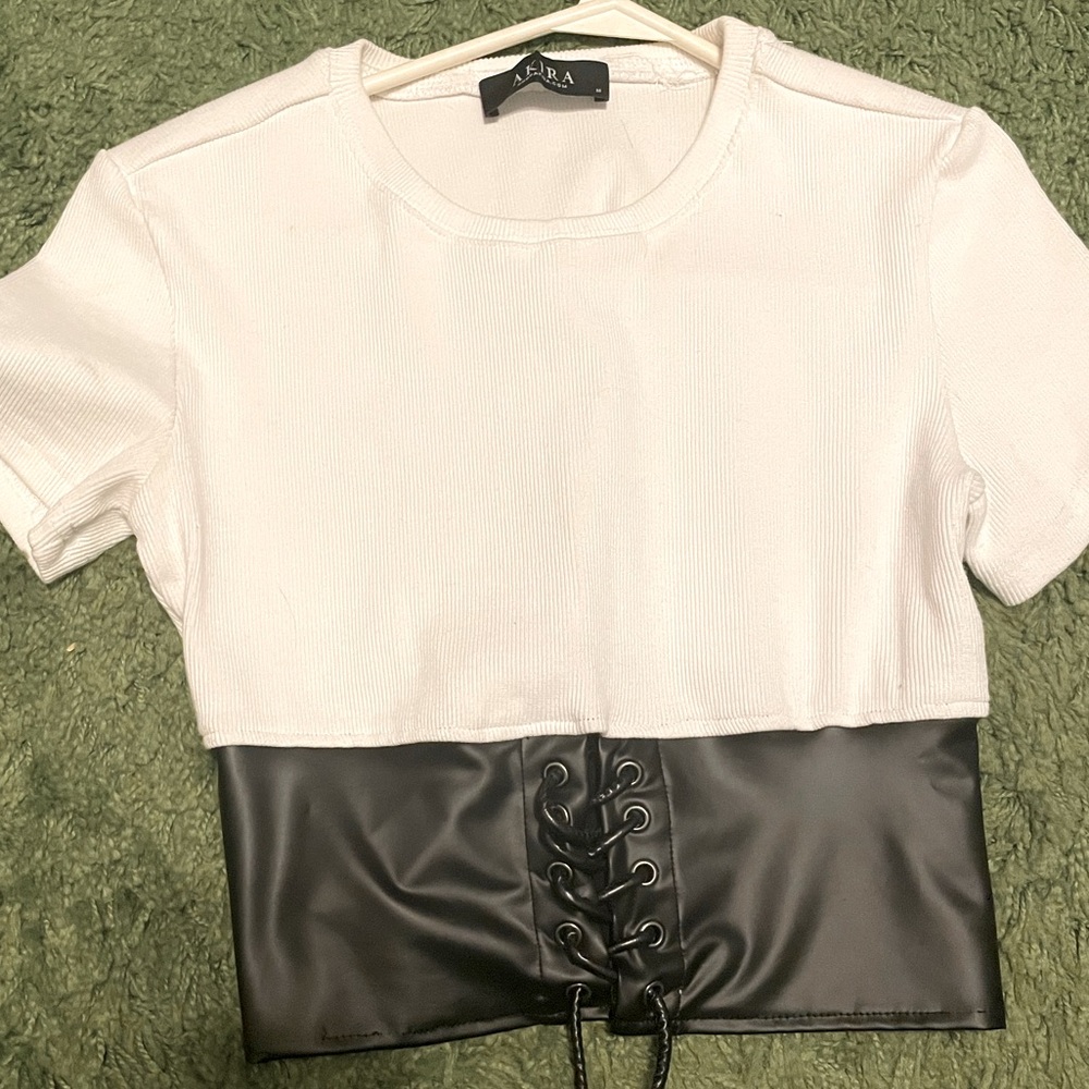 AKIRA Cream Tie Front Crop Top